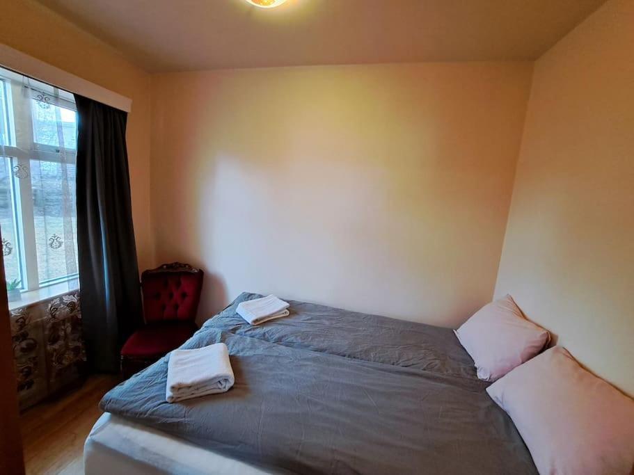 Spacious Apartment -Top Location 阿克雷里 外观 照片